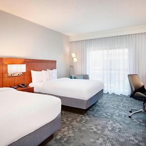 Courtyard By Marriott Savannah Midtown